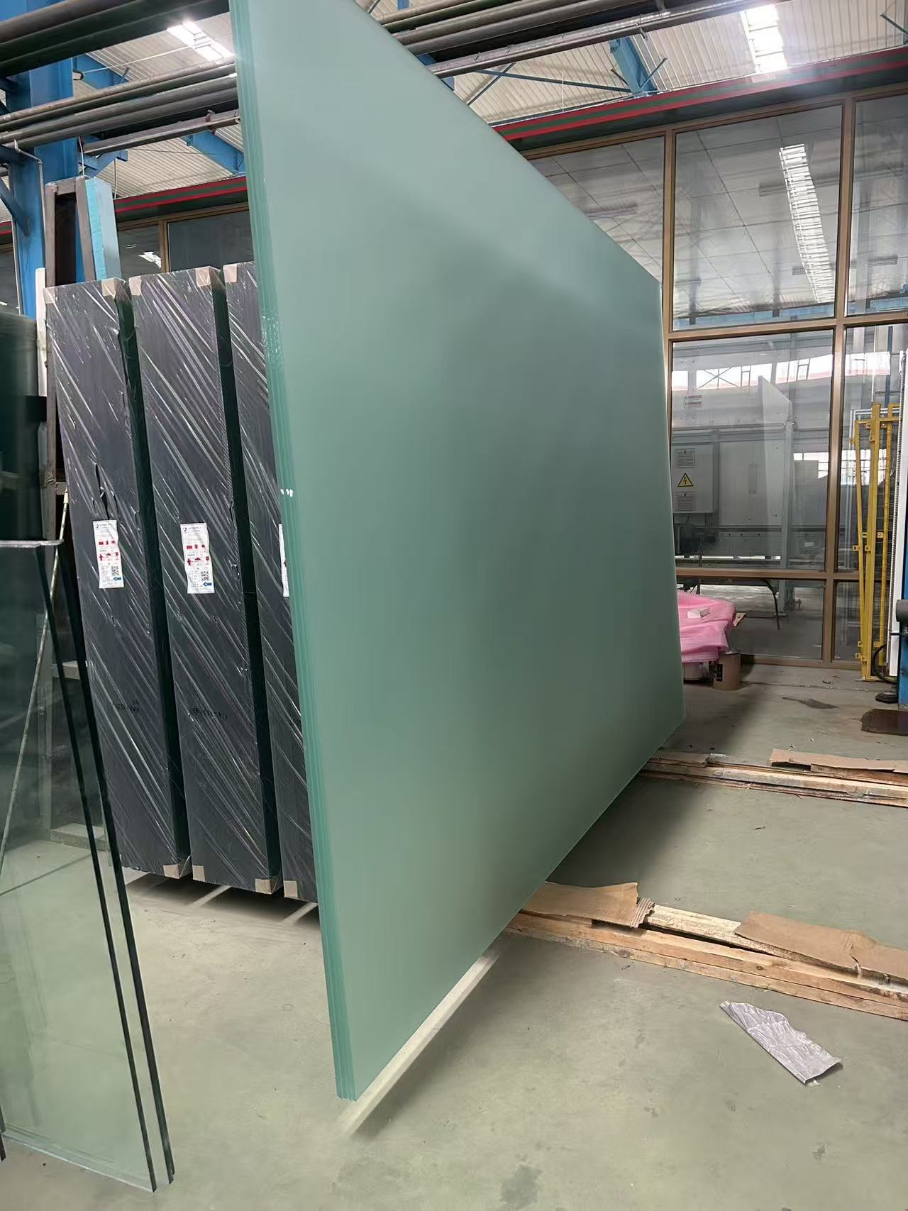 云浮市彩轴玻璃建筑幕墙玻璃生产基地 - 推荐